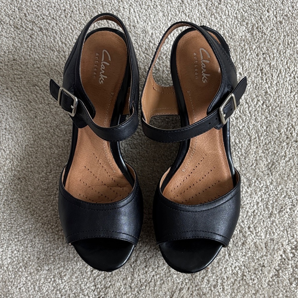 Clarks Black Leather 4” Platform Sandals with Ankle Buckle - Picture 2 of 6